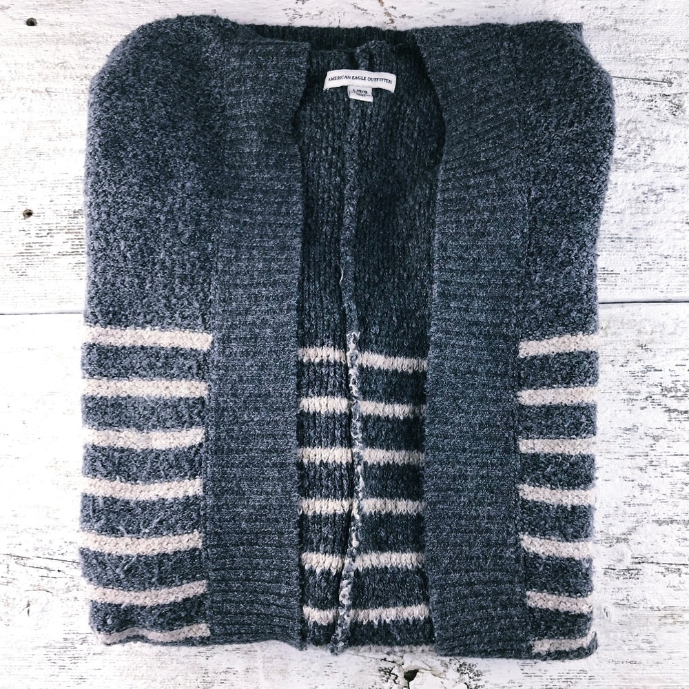 American Eagle Outfitters ~ Big Comfy Cardigan